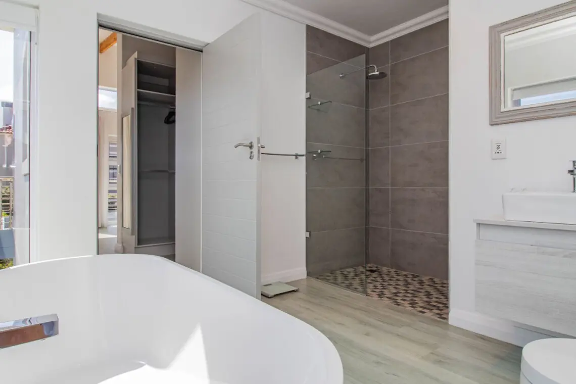 49659 348282 ADEJnO2UXOokbFU7zggdsX0VTng04p ugoDISBc3UM0 68a48102ac9f7 21.jpg